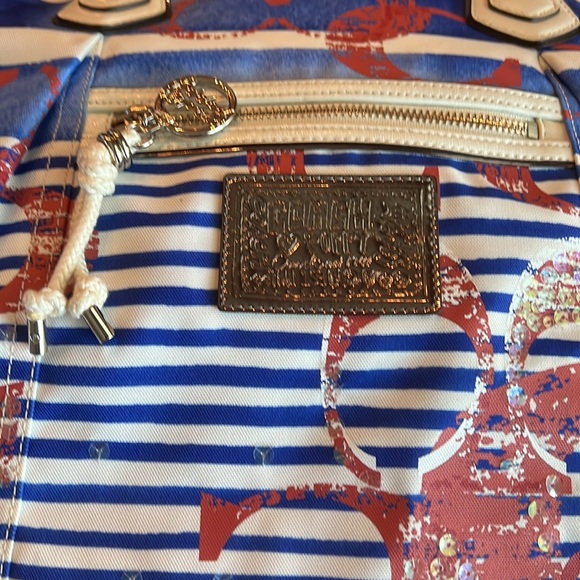 Coach poppy design purse
Great 4th, Memorial/Veterans Day, Red, white & blue. - Picture 2 of 7